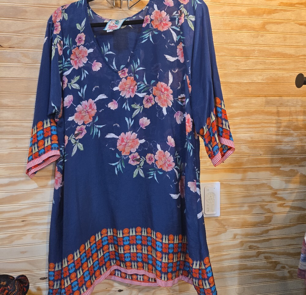 Johnny Was Navy Floral V-Neck Tunic - Picture 2 of 4